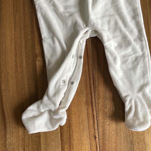 Ralph Lauren Holiday Pajamas - Set of 2 - Picture 8 of 13
